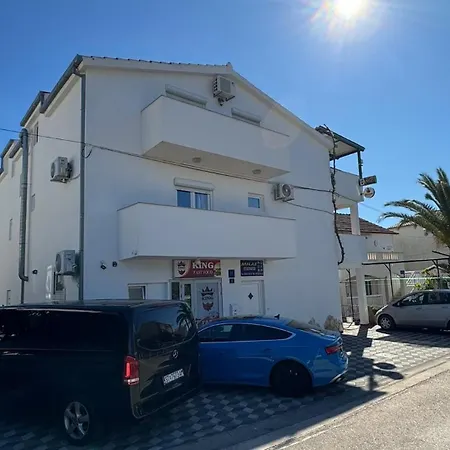 Gasthuis Complex Jelena 3*