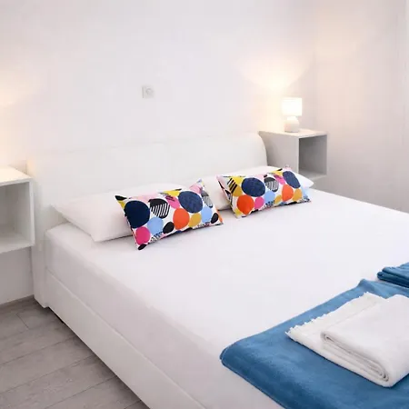 Guest house Complex Jelena 3*