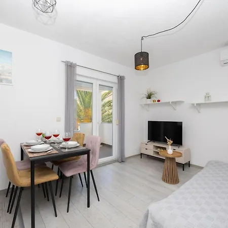 Guest house Complex Jelena 3*
