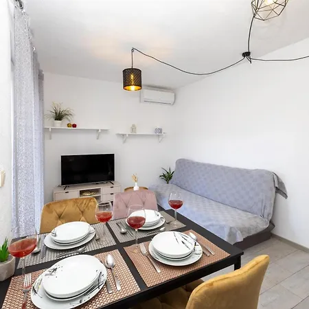 Complex Jelena Guest house 3*