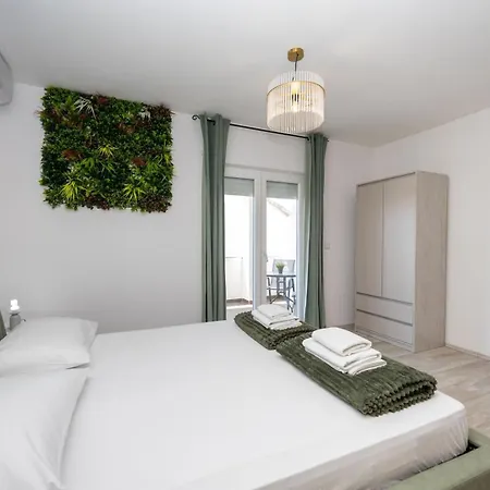Complex Jelena 3* Trogir