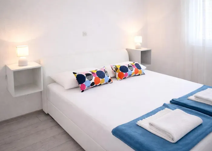 בית הארחה Complex Jelena 3*